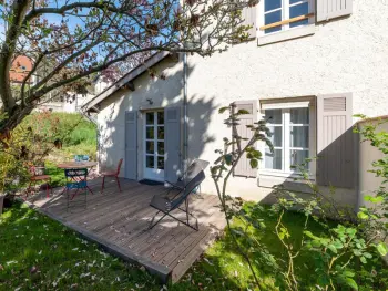 Gite à Saint Galmier,Gîte charmant avec jardin, terrasse et tout confort à Saint-Galmier FR-1-496-293 N°951603