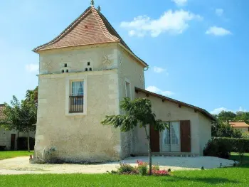 Gite à Saint Romain,Gîte de charme 17ème s. avec jardin clos, proche forêt et Aubeterre, internet fibre, animaux OK FR-1-653-42 N°951618