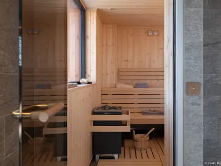 Grand chalet avec piscine intérieure, spa et salle de jeux - Photo 6