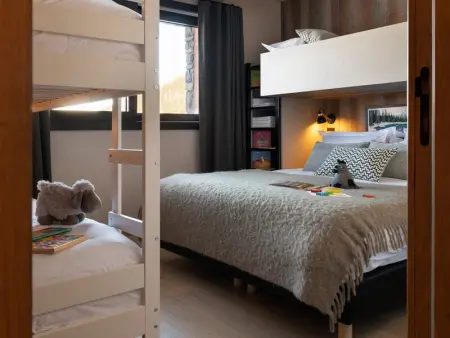 Grand chalet avec piscine intérieure, spa et salle de jeux - Photo 9