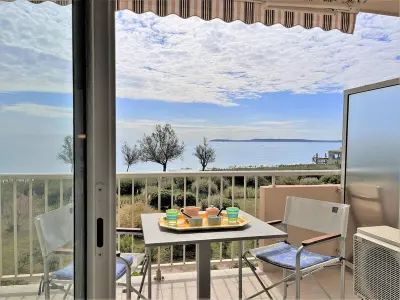Appartement à Le Lavandou, Studio cabine 4 pers, climatisé, parking, plage à pied - Le Lavandou - L952358