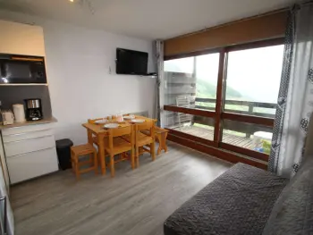 Appartement à Auris,Studio cabine fermée 4 pers au pied des pistes avec parking - Auris en Oisans FR-1-297-334 N°952363