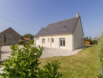 Gite à Montfarville,Maison familiale tout confort près de Barfleur, entourée de nature, avec jardin privé et équipements complets. FR-1-362-1046 N°952592