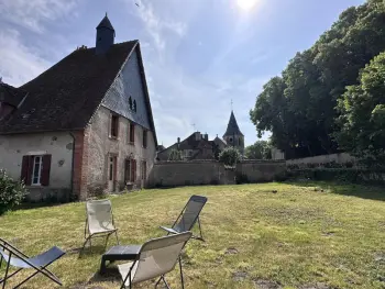 Gite à Jaligny sur Besbre,Charmante Cure Ancienne avec Jardin et WiFi, Près de Vichy FR-1-489-459 N°952601