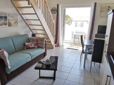 Appartement à La Tranche sur Mer, Appartement cosy à 100m de la plage avec mezzanine, terrasse et parking privatif - L953376
