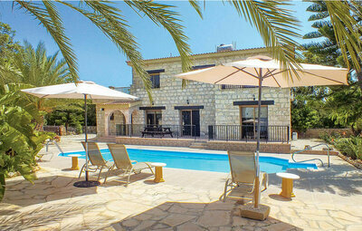 Chrisandria, Maison 6 personnes à Argaka CYP412