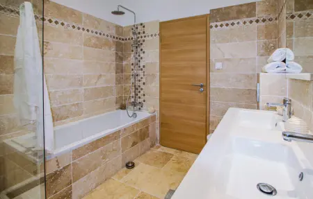 Location Maison 14 personnes à Suze La Rousse - Photo 34