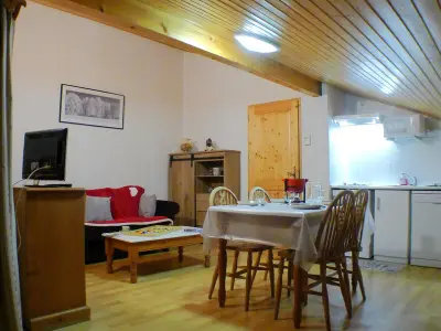 Appartement à Samoëns, Appartement cosy avec piscine, balcon et parking - L954360