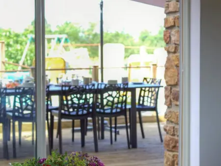 Gîte spacieux avec piscine non chauffée, salle de jeux proche Roanne - Photo 12