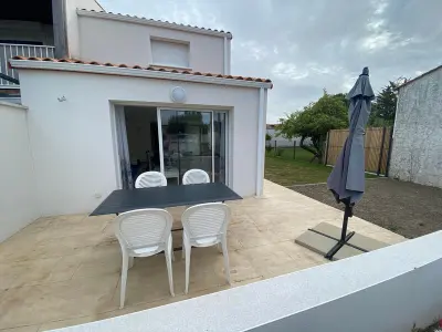 Maison à La Tranche sur Mer, Maison neuve au centre de La Tranche-sur-Mer: WiFi, parking, proche plage et commerces - L955247