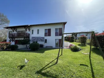 Casa rural en Ahetze,Gîte cosy avec jardin, terrasse privée, 2 chambres avec SDB, tout équipé, proche nature à Ahetze FR-1-384-177 N°955261