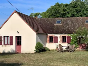 Gite à Toulon sur Allier,Évasion Naturelle près de Moulins : Gîte Confortable avec Jardin et Poêle à Bois FR-1-489-463 N°955328