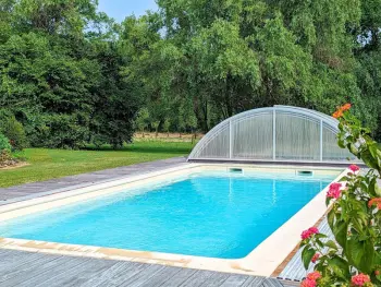 Gite à Bellon,Gîte familial avec piscine couverte, jardin privé, proche d'Aubeterre-sur-Dronne FR-1-653-239 N°955332