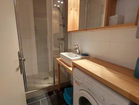 Appartement cosy 3 étoiles, 8 pers, 53 m², proche centre et pistes, balcon sud/ouest, parking privé - Photo 4