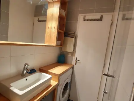 Appartement cosy 3 étoiles, 8 pers, 53 m², proche centre et pistes, balcon sud/ouest, parking privé - Photo 5