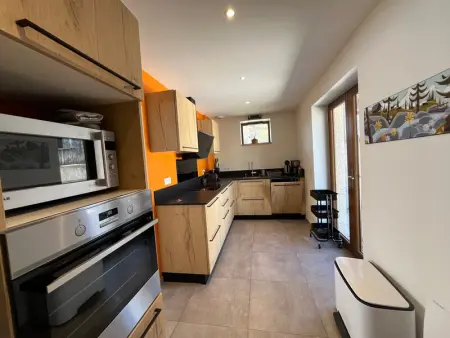 Charmante Maison de Village Rénovée, 4 Chambres, Proche Commerces et Pistes, Autrans-Méaudre en Vercors - Photo 3