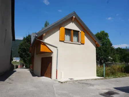 Charmante Maison de Village Rénovée, 4 Chambres, Proche Commerces et Pistes, Autrans-Méaudre en Vercors - Photo 13