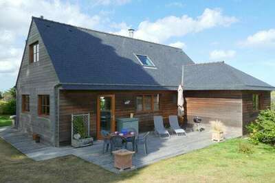 Location Maison à Plougasnou,Beautiful wooden house on large plot 300 m from the coast Plougasnou FR-29630-29 N°955915