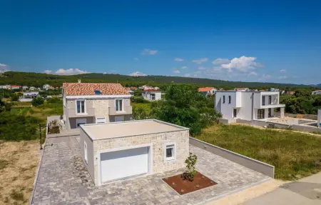 Location Maison 8 personnes à Bibinje - Photo 16