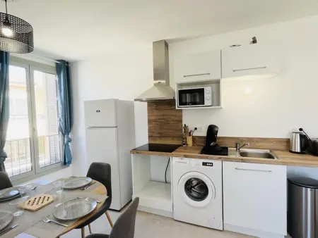 Appartement Moderne à Calvi, 2 Chambres, Parking Privé, Proche Plage et Commerces - Photo 2