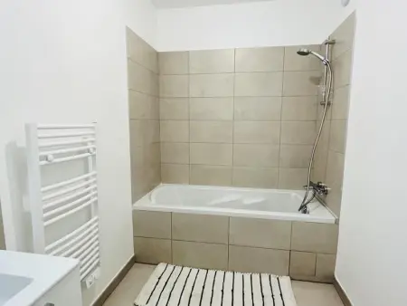 Appartement Moderne à Calvi, 2 Chambres, Parking Privé, Proche Plage et Commerces - Photo 5