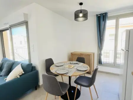 Appartement Moderne à Calvi, 2 Chambres, Parking Privé, Proche Plage et Commerces - Photo 8