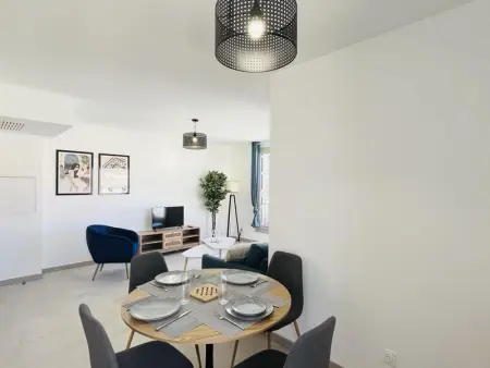 Appartement Moderne à Calvi, 2 Chambres, Parking Privé, Proche Plage et Commerces - Photo 9