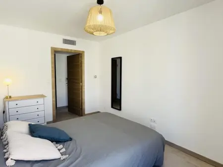 Appartement Moderne à Calvi, 2 Chambres, Parking Privé, Proche Plage et Commerces - Photo 10