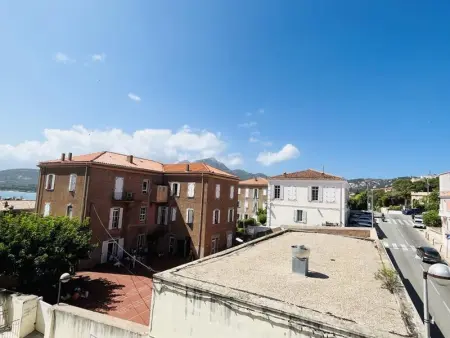 Appartement Moderne à Calvi, 2 Chambres, Parking Privé, Proche Plage et Commerces - Photo 15