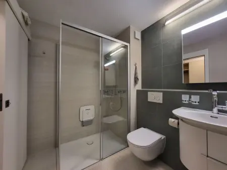 Residenza Parcolago Apt 018 mit Garten, Appartement 2 personnes à Caslano - Photo 2