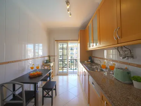 Sunny Beach Retreat, Appartement 4 personnes à Armação de Pêra - Photo 8