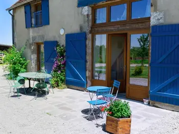 Gite in Souvigny,Gîte familial en ferme équestre avec piscine, nature et confort à Souvigny FR-1-489-466 N°958115