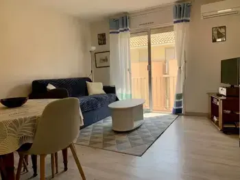 Wohnung in Mèze,Appartement à 2 pas de la plage de Mèze, climatisé, parking gratuit, labelisé 2 clés CLEVACANCES FR-1-604-40 N°958124