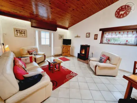 Gîte chaleureux en plein cœur de la nature avec terrasse, animaux acceptés, proche Val Joly - Photo 1