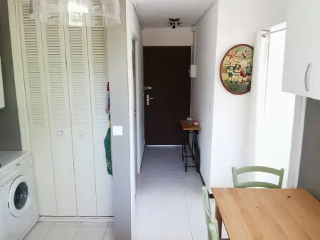 Studio Rénové avec Grande Terrasse et Wifi à Balaruc-les-Bains - Photo 4