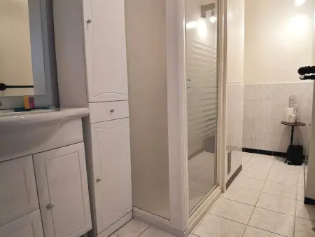 Studio Rénové avec Grande Terrasse et Wifi à Balaruc-les-Bains - Photo 6