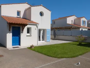 Maison à La Tranche sur Mer,Charmante maison rénovée avec terrasse, proche mer, La Tranche-sur-Mer, 6 pers, Wifi, parking. FR-1-194-224 N°958933