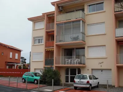 Appartement à Canet Plage, Appartement 2 pièces cabine, proche plage et centre, 6 personnes avec parking privé et ascenseur - L958969