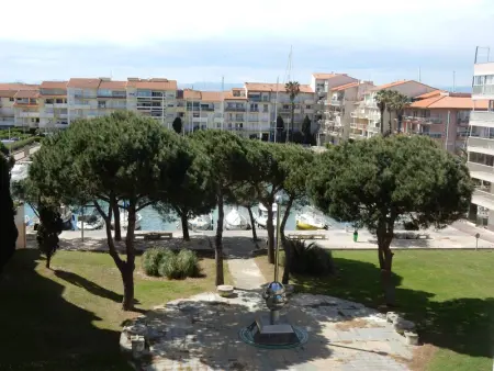 Appartement à Canet Plage, Studio-cabine rénové avec parking sécurisé, proche plage - L959005