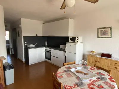 Appartement à Canet Plage, Deux-pièces avec balcon, BBQ et parking près de la plage - L959008