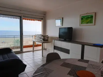 Appartement à Canet Plage, Deux-pièces, vue mer, loggia, à proximité port de plaisance, commerces et restaurants - L959014