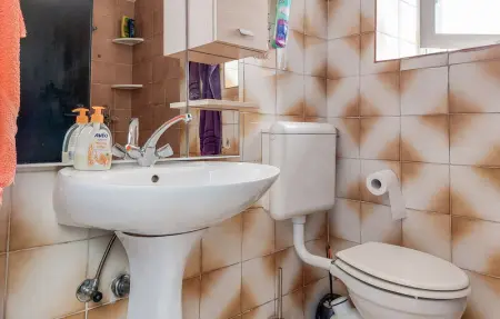 Location Maison 2 personnes à Koromacno - Photo 12