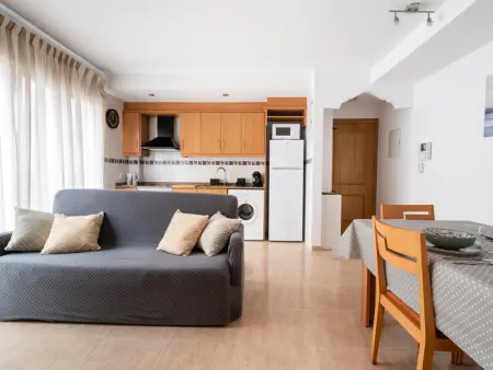 Appartement 2 chambres à 80m de la plage avec WiFi et climatisation - Photo 2