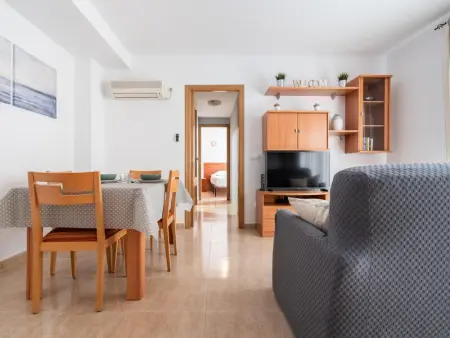 Appartement 2 chambres à 80m de la plage avec WiFi et climatisation - Photo 4