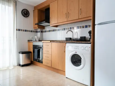 Appartement 2 chambres à 80m de la plage avec WiFi et climatisation - Photo 6