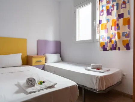 Appartement 2 chambres à 80m de la plage avec WiFi et climatisation - Photo 8