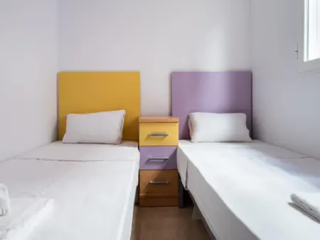 Appartement 2 chambres à 80m de la plage avec WiFi et climatisation - Photo 9