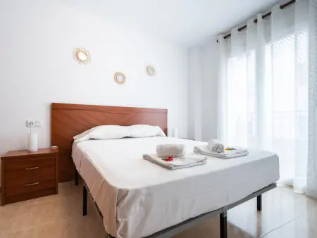 Appartement 2 chambres à 80m de la plage avec WiFi et climatisation - Photo 12