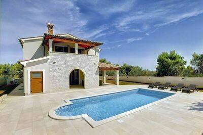 Villa Smrikve, Maison 10 personnes à Medulin HR-52203-95