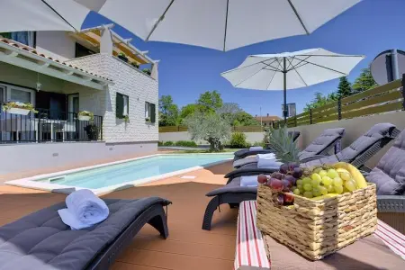 Villa Laura, Villa 8 personnes à Krnica - Photo 2